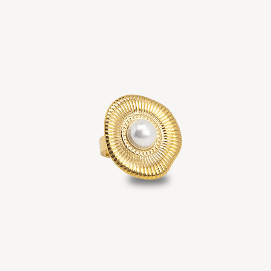 The Round Pearl Ring