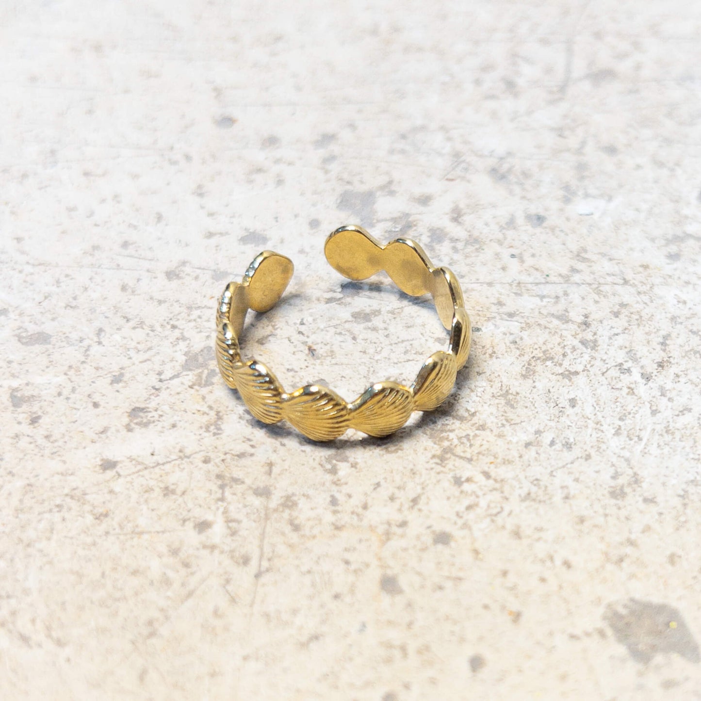 Seashells ring