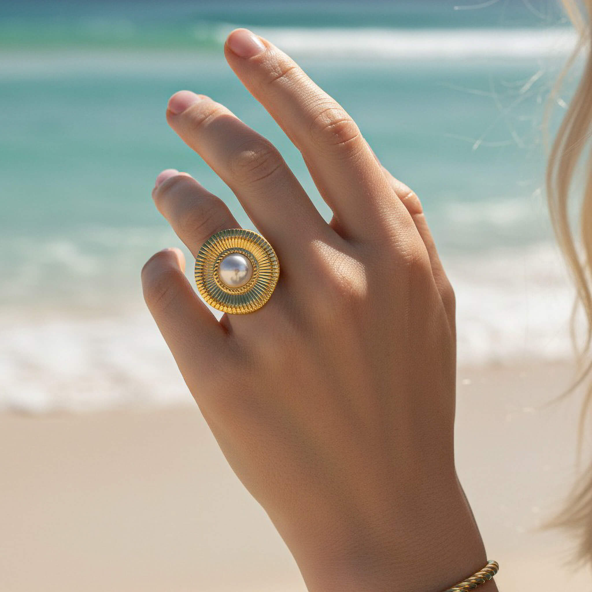 The Round Pearl Ring